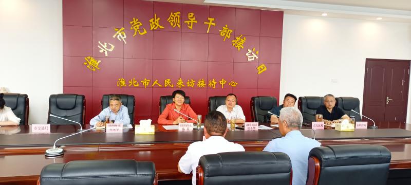 市政府副市长陈英在市群众来访接待中心开门接访