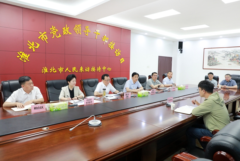 蒋曦在开门接访时强调 多在现场为群众解难题