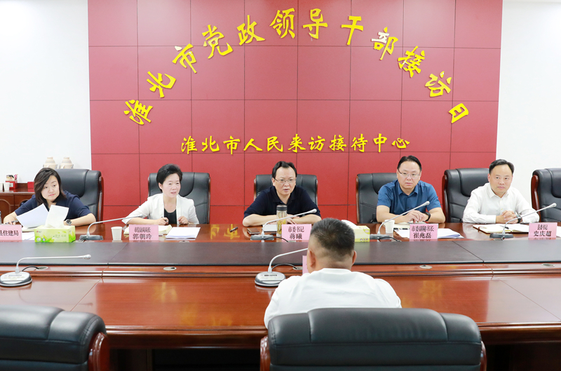 蒋曦在开门接访时强调 依法依规维护群众合法权益