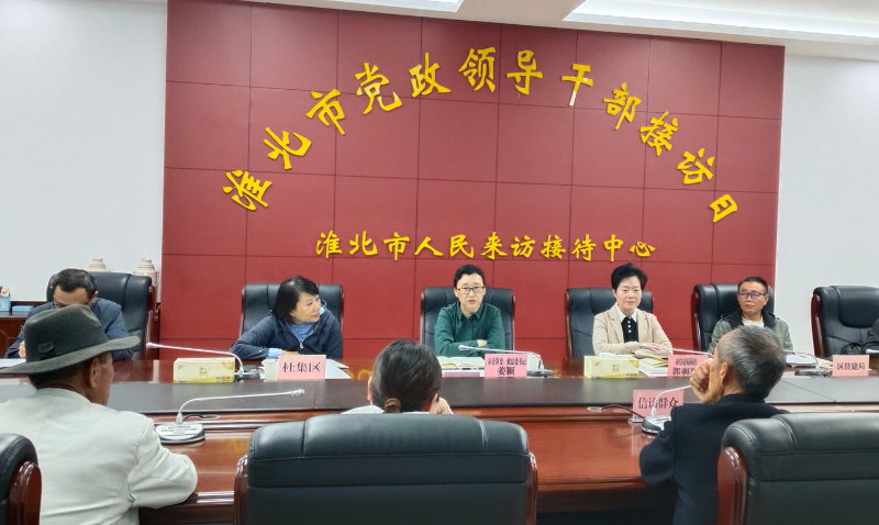 市委常委、政法委书记姜颖在市群众来访接待中心开门接访